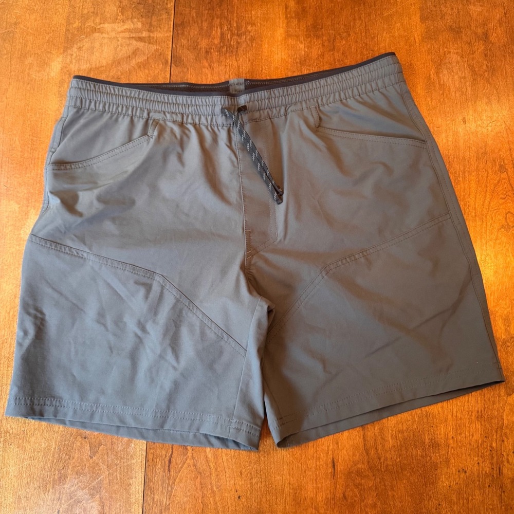 Kuhl Shorts Mens Large Gray Renegade Hiking Active‎ 8 Inseam Drawstring Elastic